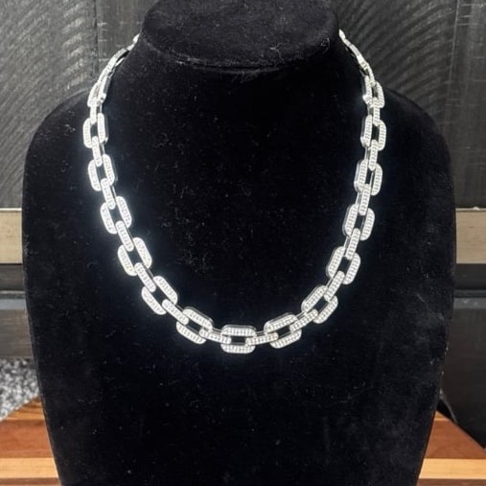 Elegant Silver Chain Necklace with clear stones